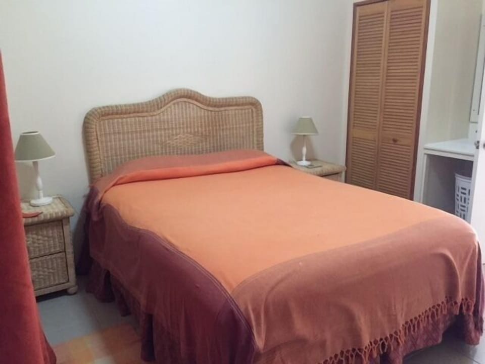 Apartment, 1 Bedroom, Kitchen | Desk, iron/ironing board, free cribs/infant beds, rollaway beds