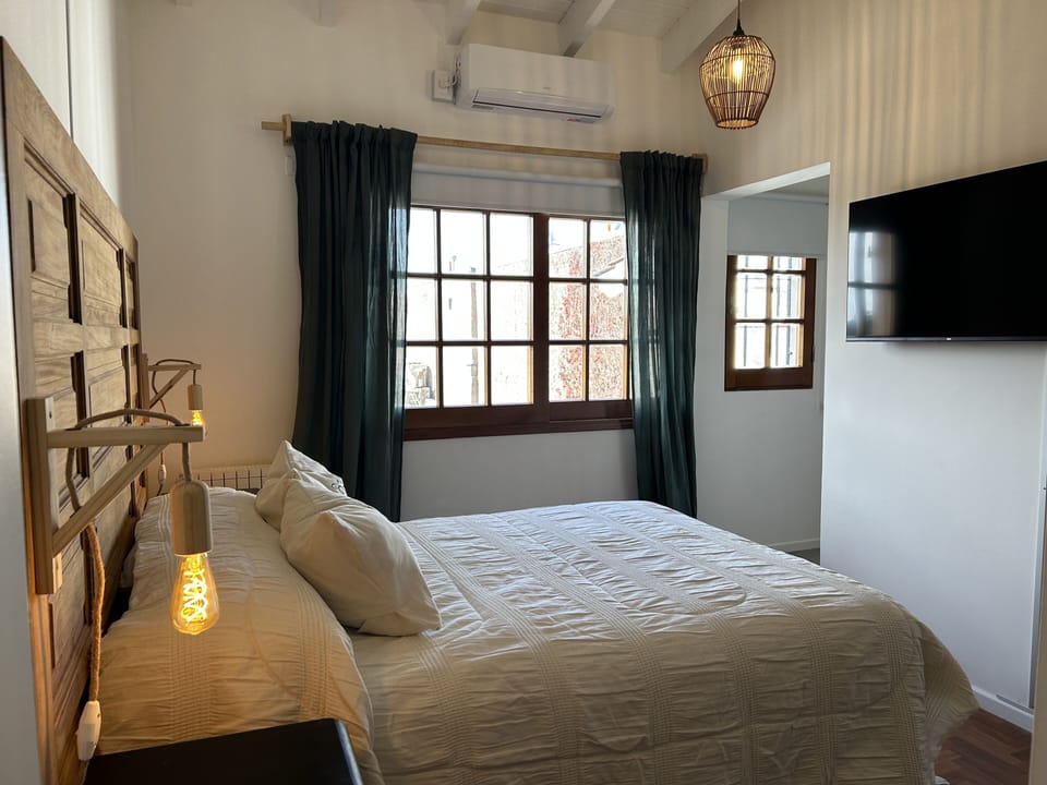 Design Room | Individually decorated, free WiFi, bed sheets
