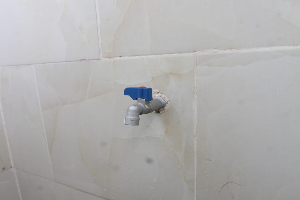 Deluxe Double Room | Bathroom | Shower, towels