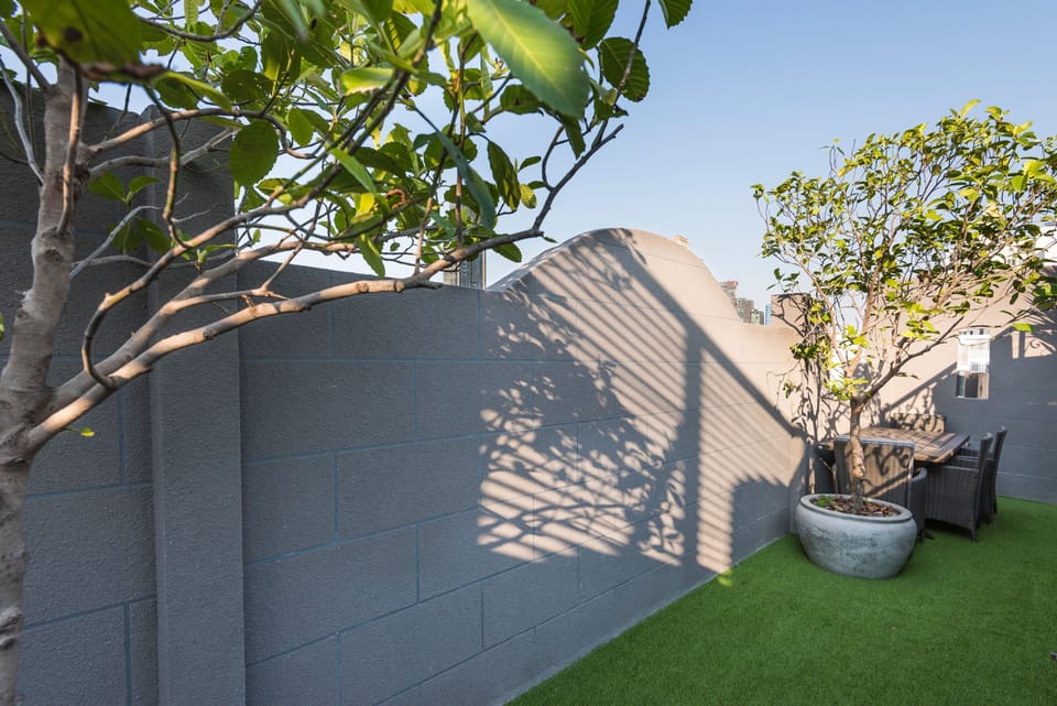 Elite Apartment, 2 Bedrooms, City View, Poolside | Terrace/patio