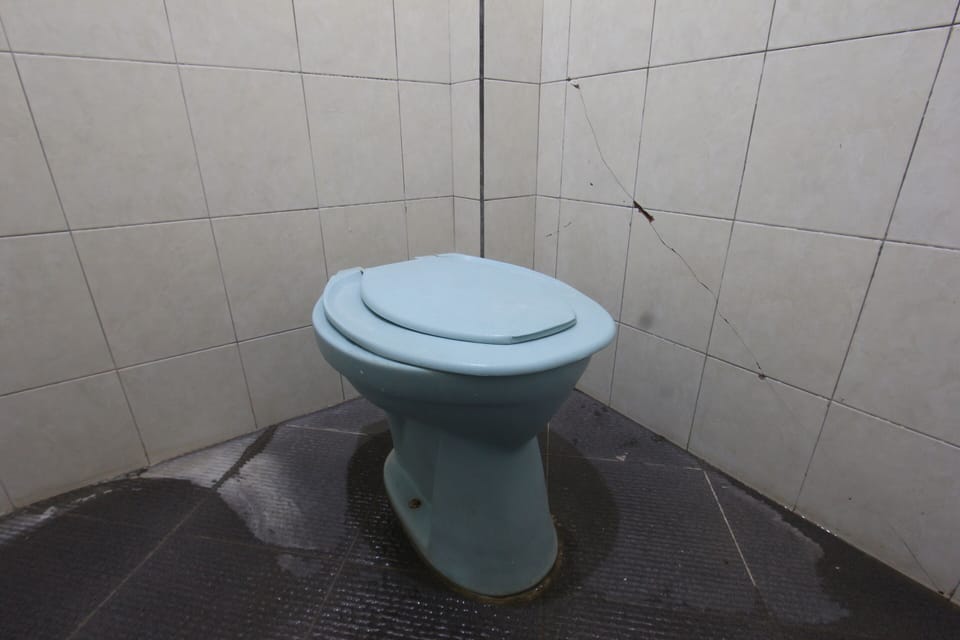 Deluxe Double Room | Bathroom | Shower, rainfall showerhead, towels