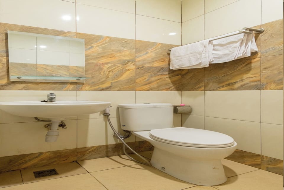Standard Single Room | Bathroom | Shower, soap