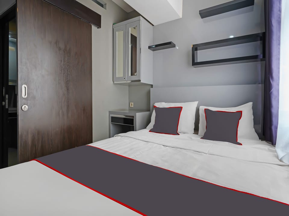Deluxe Double Room | Desk, free WiFi, bed sheets