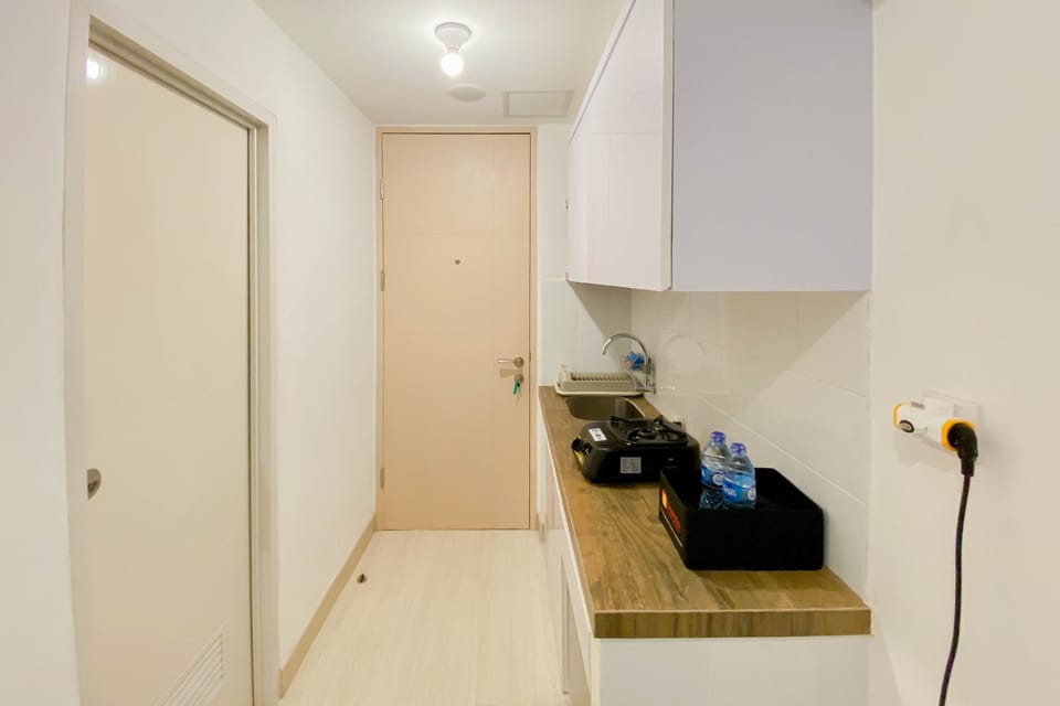 Studio | Private kitchen | Full-size fridge, stovetop