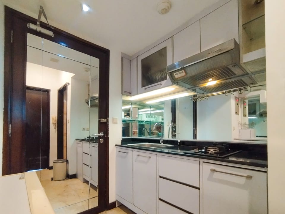 Apartment | Private kitchen | Full-size fridge, stovetop