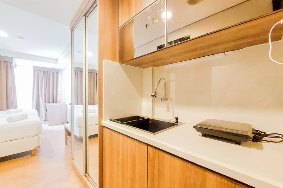 Studio | Private kitchen | Full-size fridge, stovetop