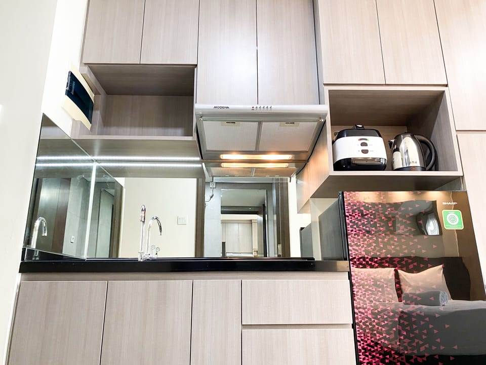 Studio | Private kitchen | Full-size fridge, stovetop
