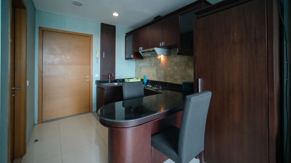 Apartment | Private kitchen | Full-size fridge, stovetop