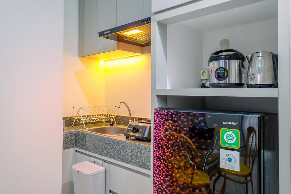 Apartment | Private kitchen | Full-size fridge, stovetop