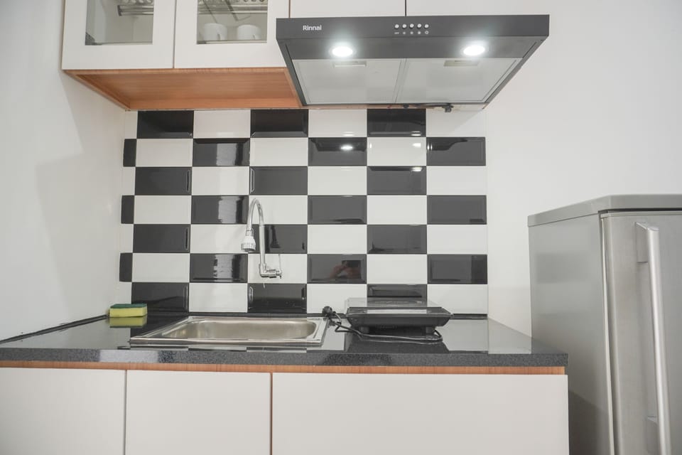 Apartment | Private kitchen | Full-size fridge, stovetop