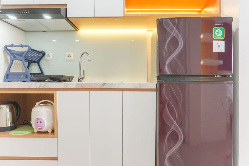 Studio | Private kitchen | Full-size fridge, stovetop