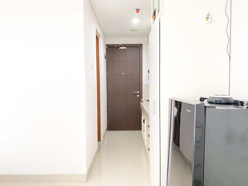 Studio | Private kitchen | Full-size fridge, stovetop