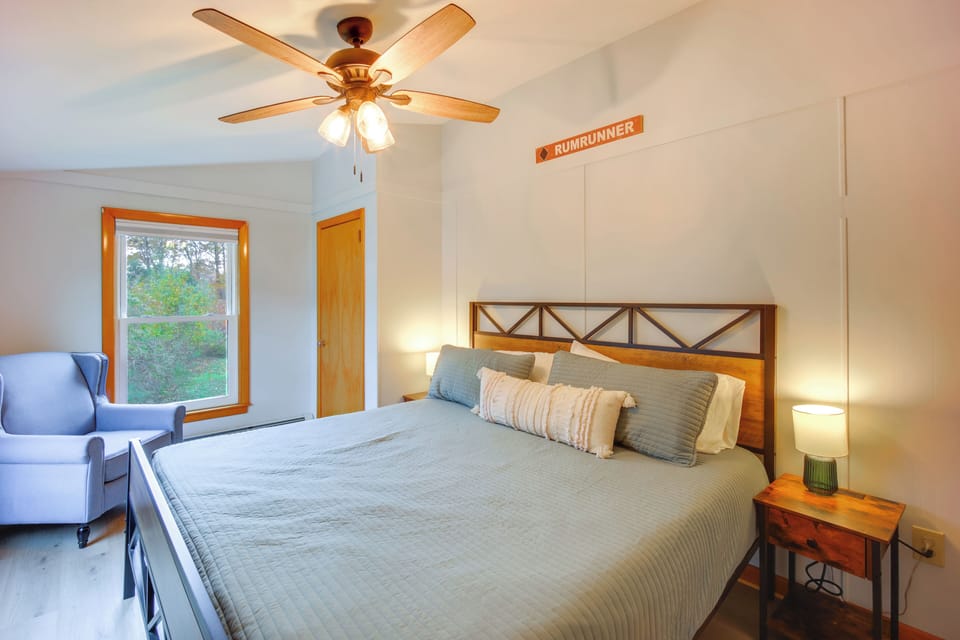 Comfortable Lincoln Home: Walk to Main Street! Cottage in Woodstock