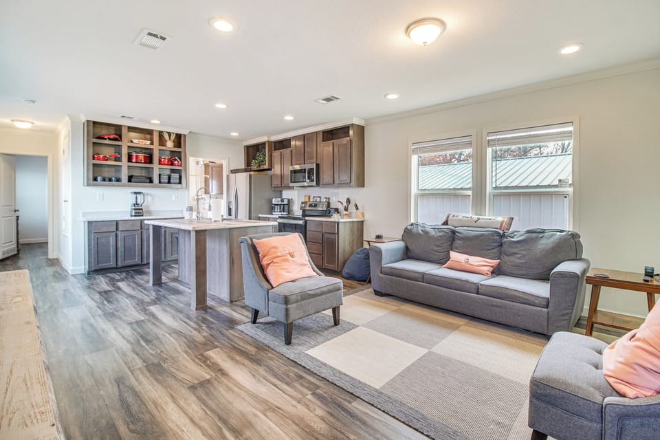 House (2 Bedrooms) | Interior