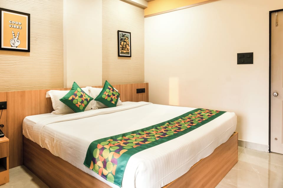 Superior Room | In-room safe, iron/ironing board