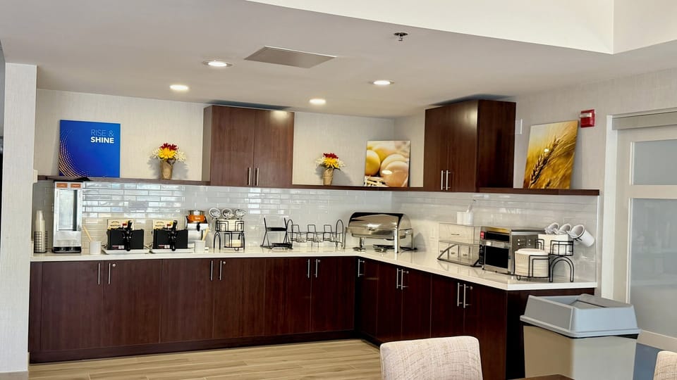 Free daily buffet breakfast