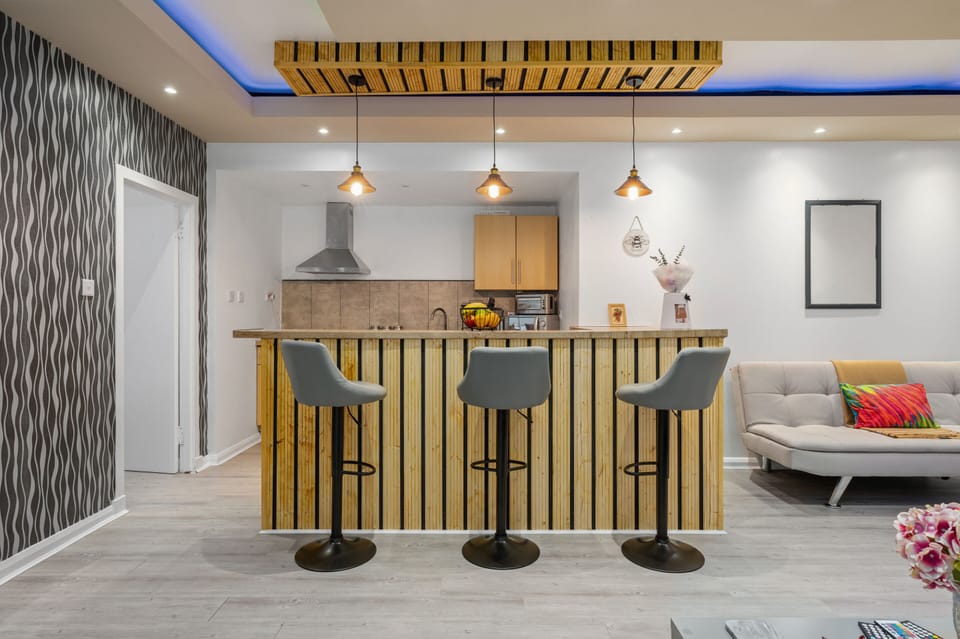 Premium Cottage, Private Bathroom, Garden View (cottage) | Bar (on property)