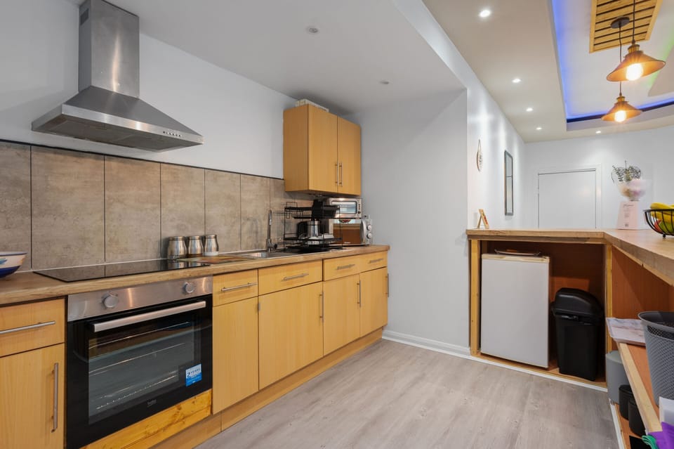 Premium Cottage, Private Bathroom, Garden View (cottage) | Private kitchen