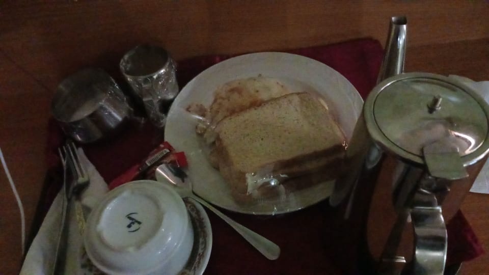Free daily English breakfast