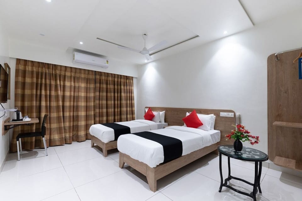Deluxe Double Room | Soundproofing, iron/ironing board, free WiFi