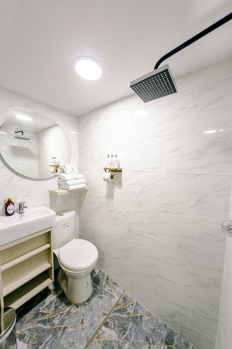 Free toiletries, towels