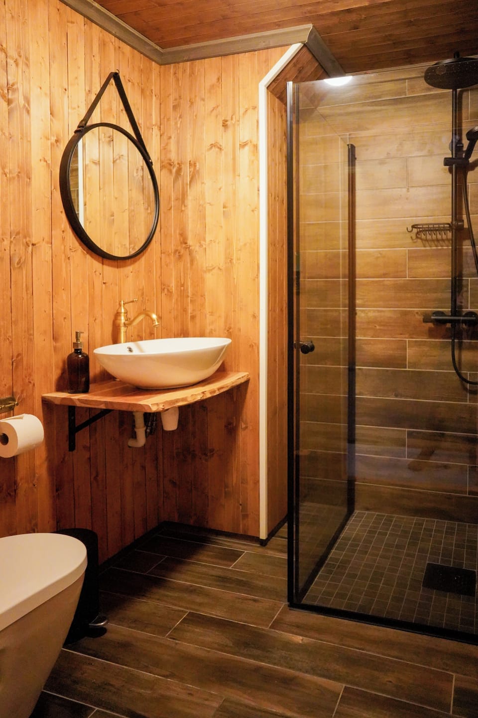 Shower, rainfall showerhead, hair dryer, towels