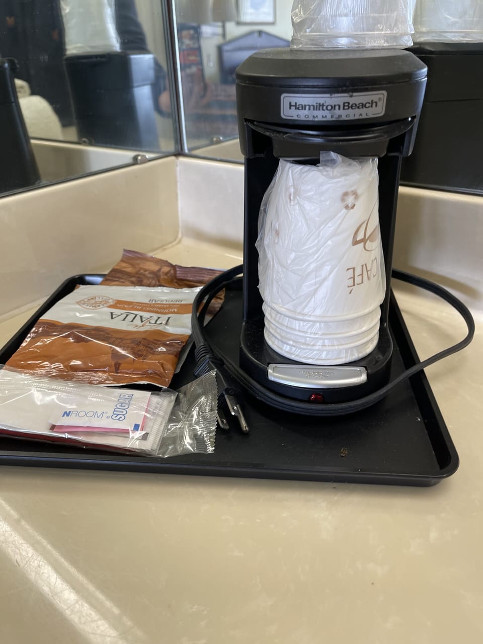 Economy Double Room, Non Smoking | Coffee and/or coffee maker