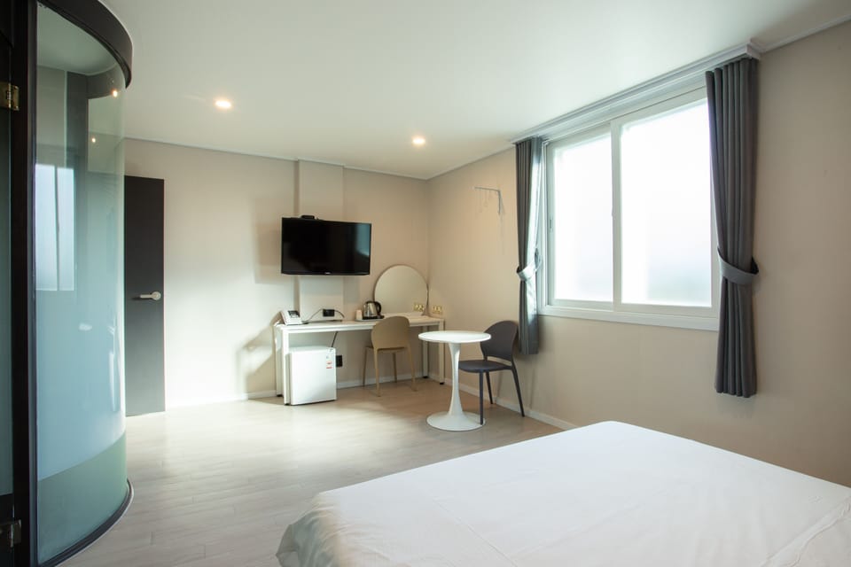 Standard Double Room | Free WiFi