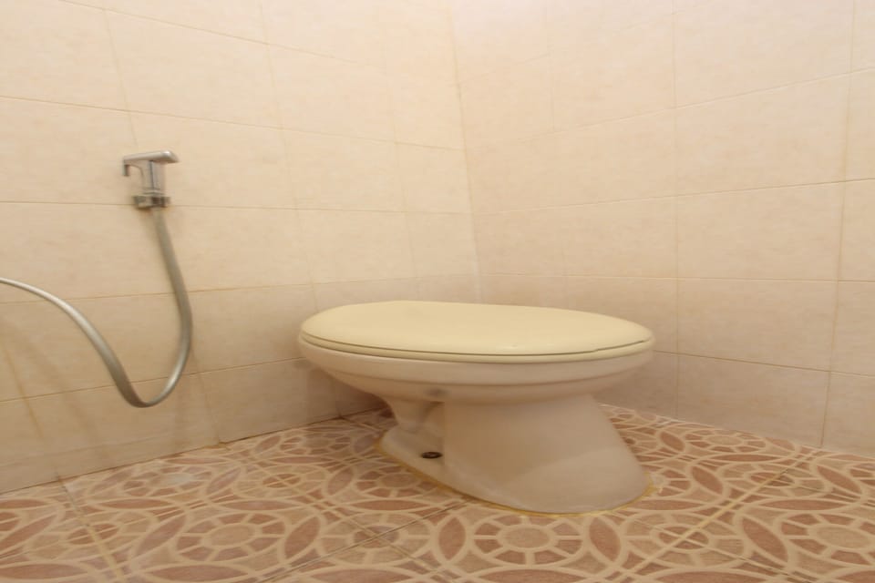 Deluxe Double Room | Bathroom | Shower, soap