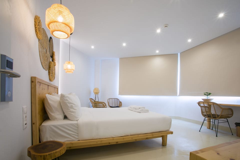Superior Room, 1 Bedroom | Hypo-allergenic bedding, in-room safe, desk, laptop workspace