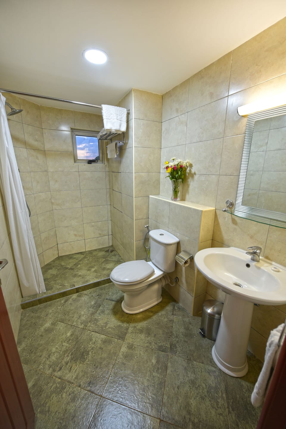 Deluxe Double Room Single Use, City View | Bathroom | Combined shower/tub, free toiletries, hair dryer, bathrobes