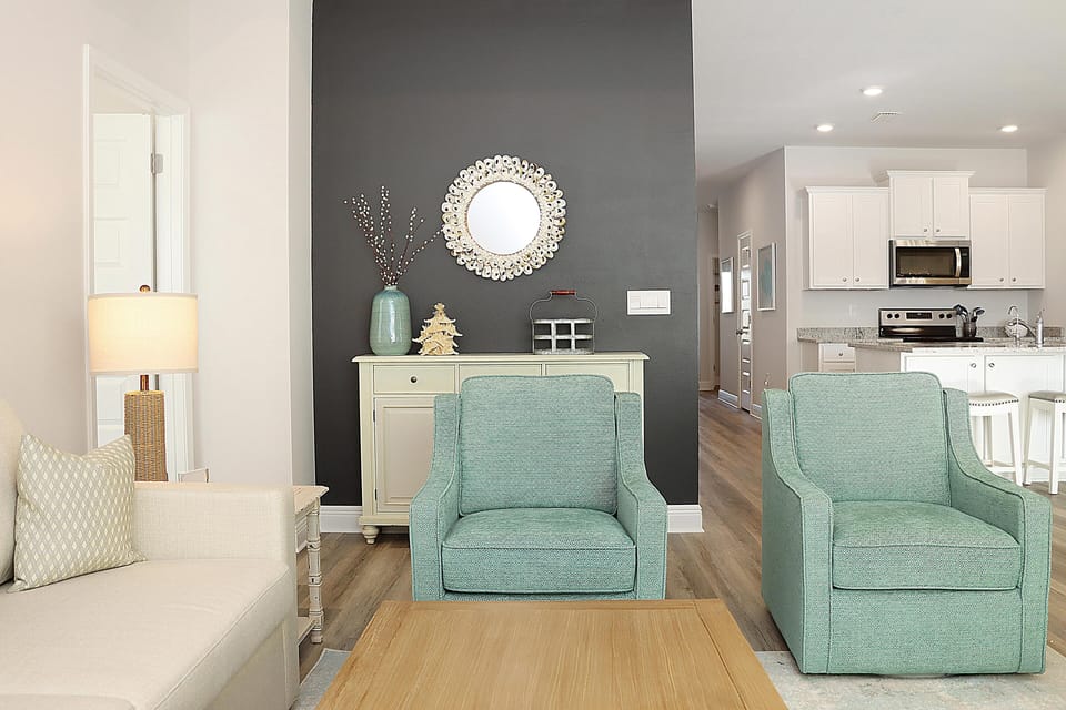 House, Multiple Beds (Shell Yeah PSJ) | Living area