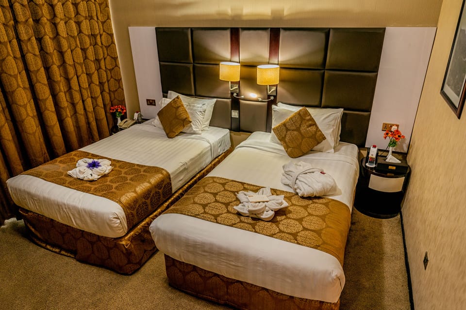 Deluxe Double Room, 1 Bedroom | In-room safe, iron/ironing board, free WiFi, bed sheets
