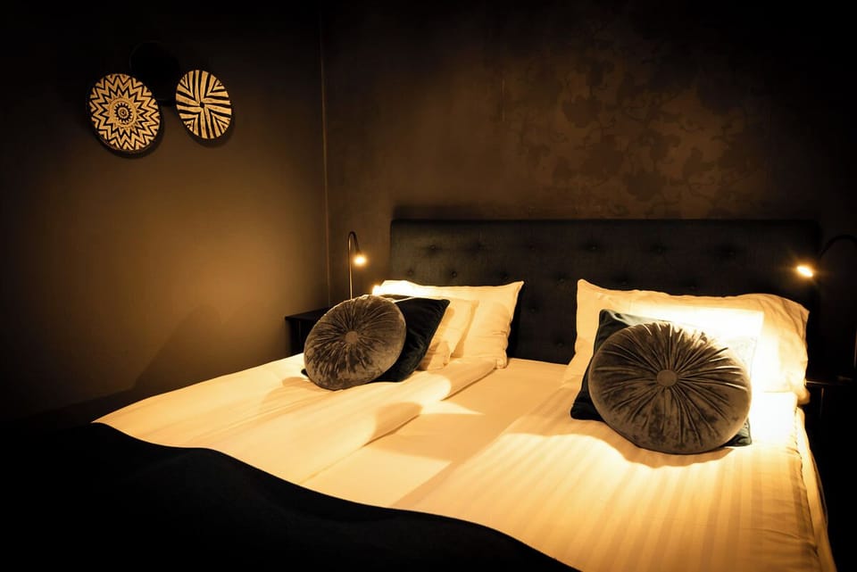 Junior Suite | Desk, iron/ironing board, free WiFi, bed sheets