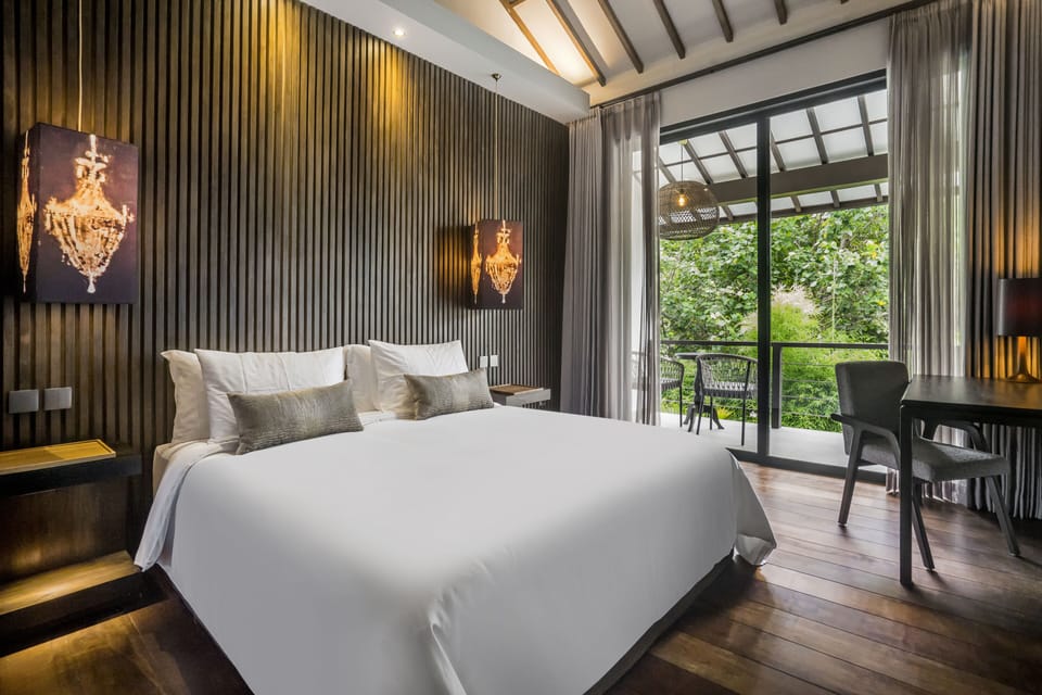 Deluxe Villa, 3 Bedrooms, Bathtub, Pool View | 3 bedrooms, premium bedding, in-room safe, desk