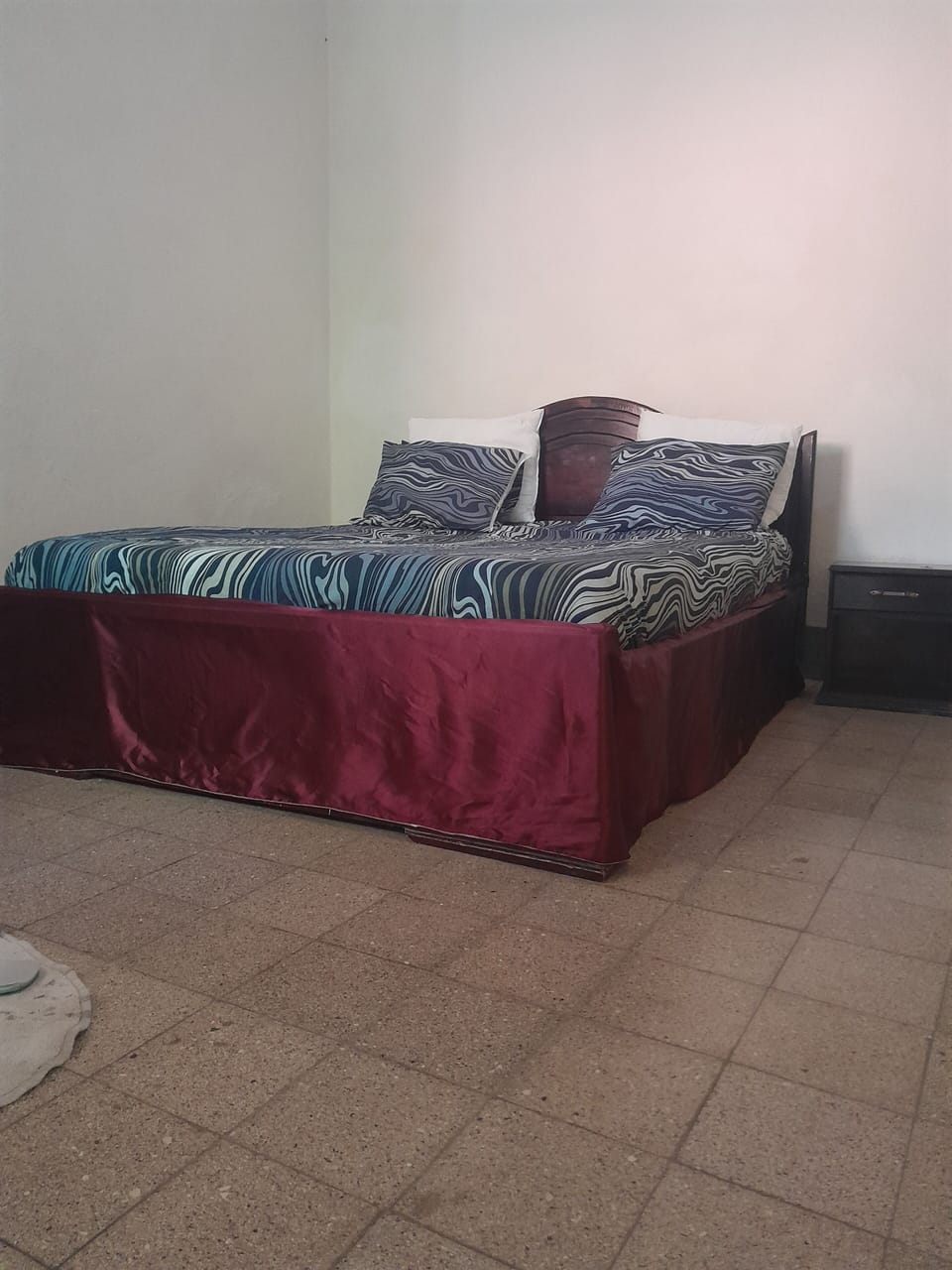 Basic Room | 1 bedroom, blackout drapes, iron/ironing board, free WiFi