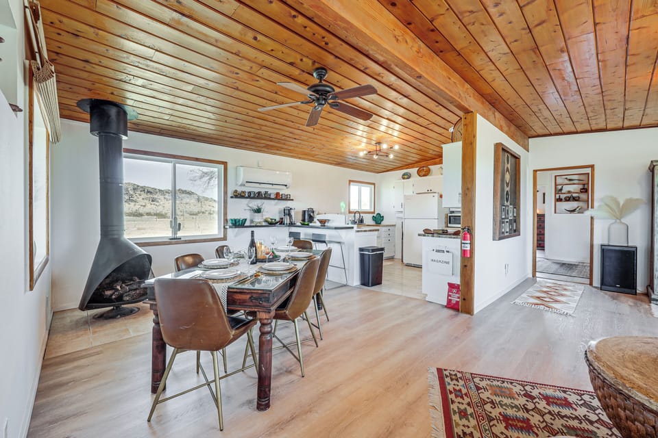 House (2 Bedrooms) | Interior