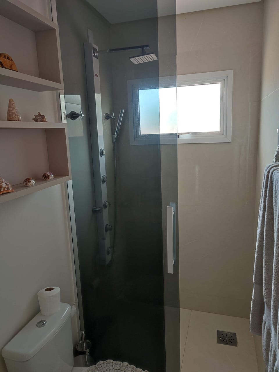1 bedroom, blackout drapes, iron/ironing board, free WiFi