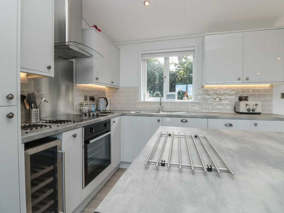 Fridge, dishwasher, electric kettle, toaster