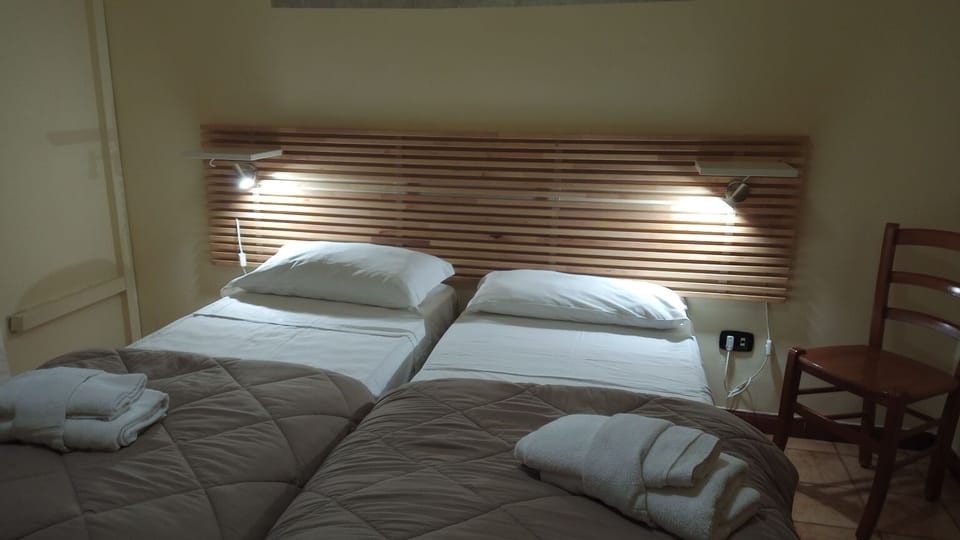 Standard Room | 1 bedroom, desk, free WiFi, bed sheets
