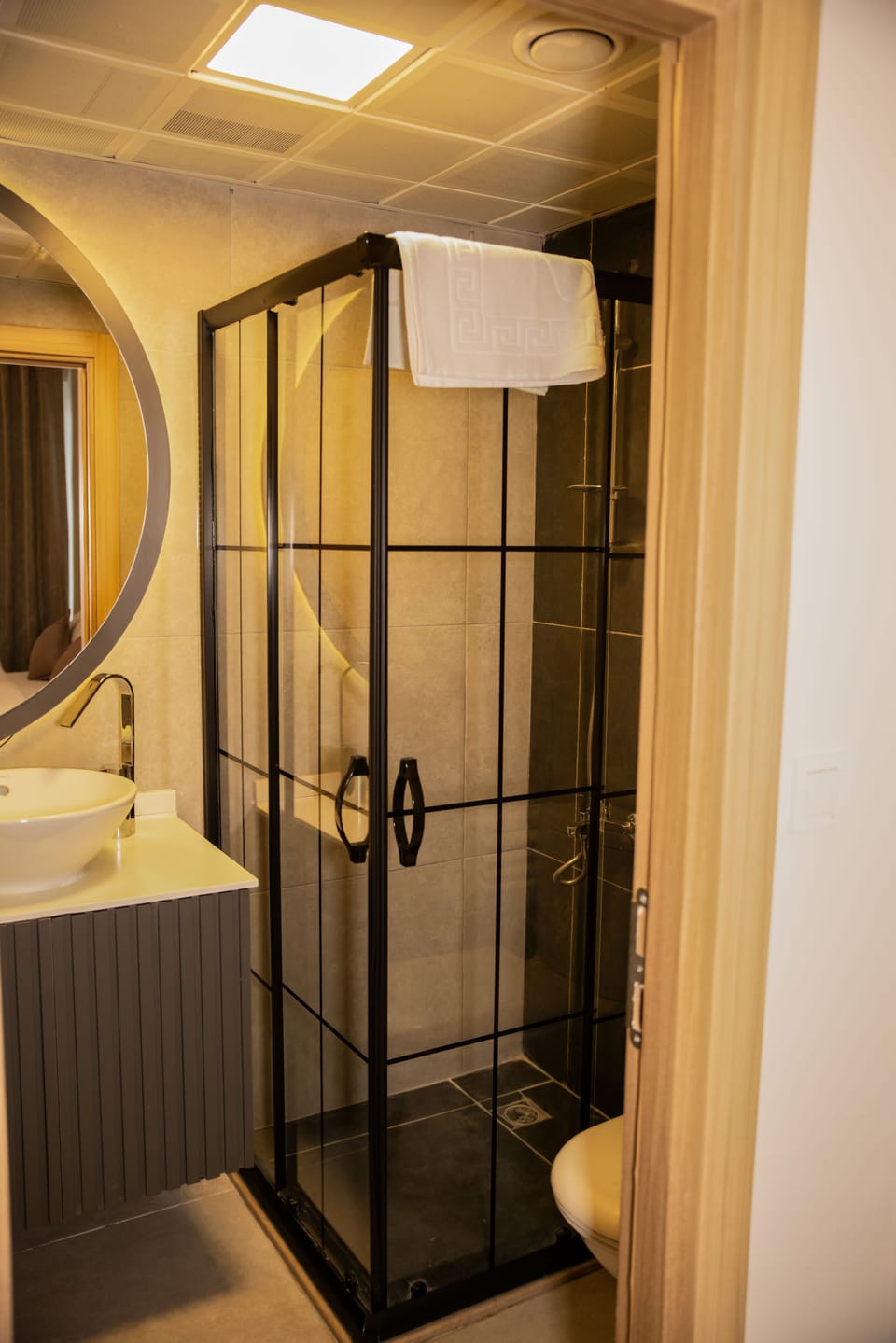 Shower, rainfall showerhead, hair dryer, slippers