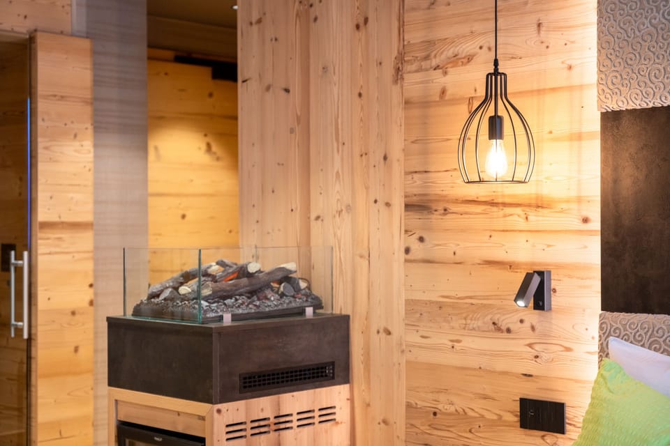 Superior Room | Down comforters, minibar, in-room safe, desk