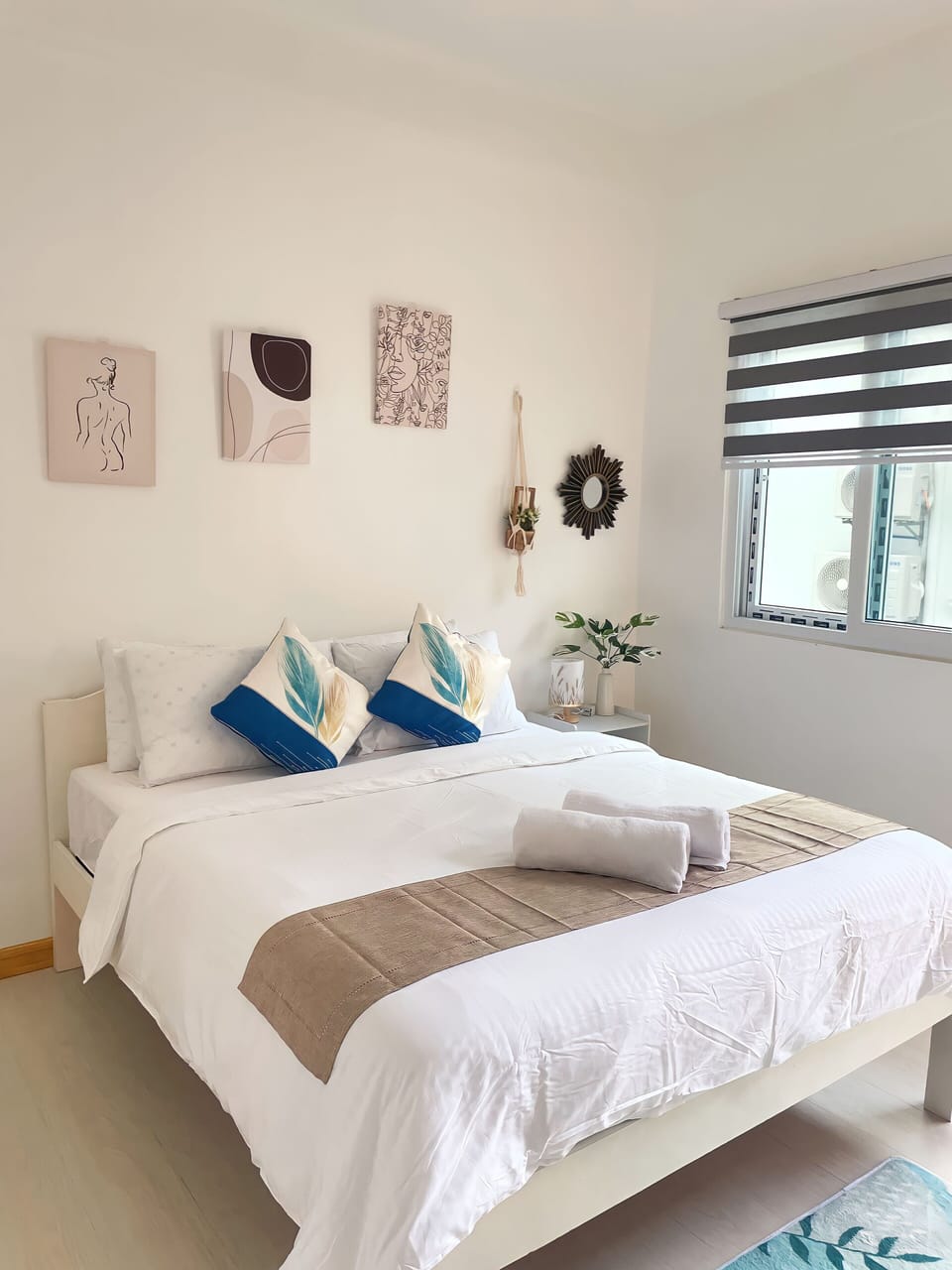 Deluxe Room | In-room safe, blackout drapes, soundproofing, free WiFi