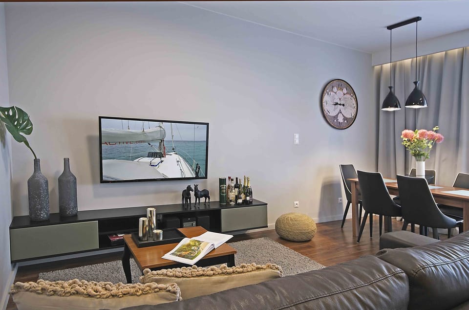 Apartment | 3 bedrooms, in-room safe, iron/ironing board, free WiFi