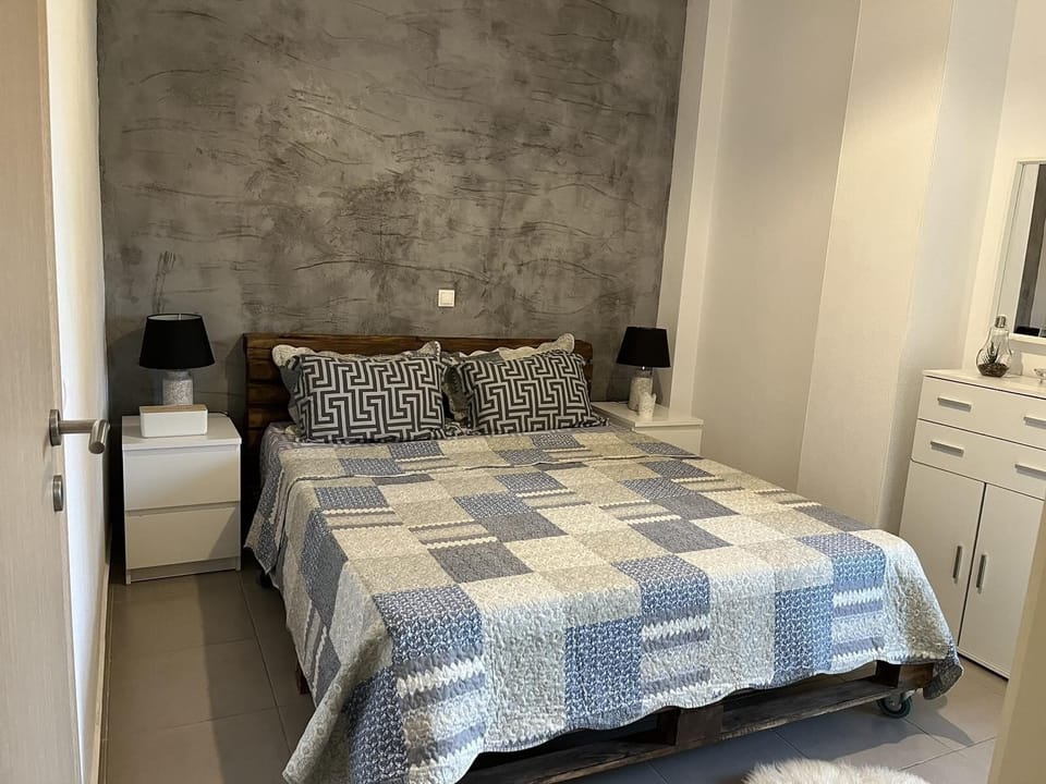 Family House | 2 bedrooms, desk, laptop workspace, blackout drapes