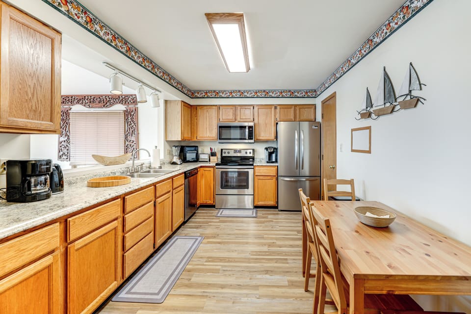 House (4 Bedrooms) | Interior