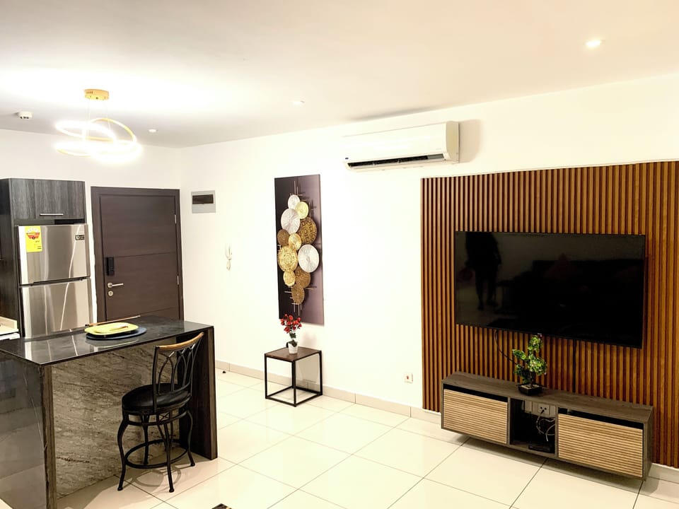 Luxury Apartment, 1 Bedroom, Garden View | 1 bedroom, iron/ironing board, WiFi (free), individually decorated