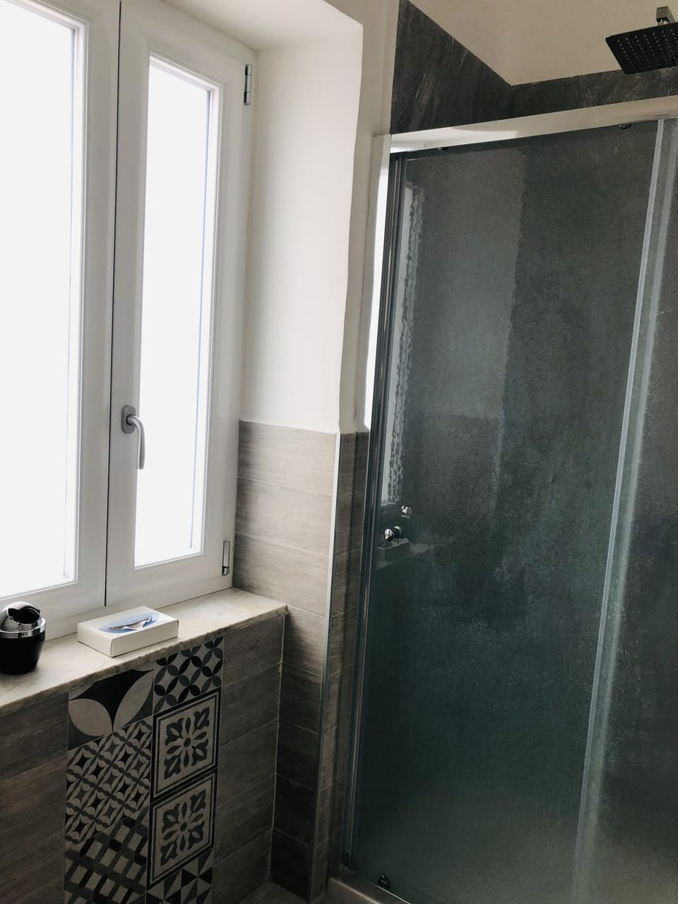 City Room | Bathroom | Shower, rainfall showerhead, hair dryer, bidet