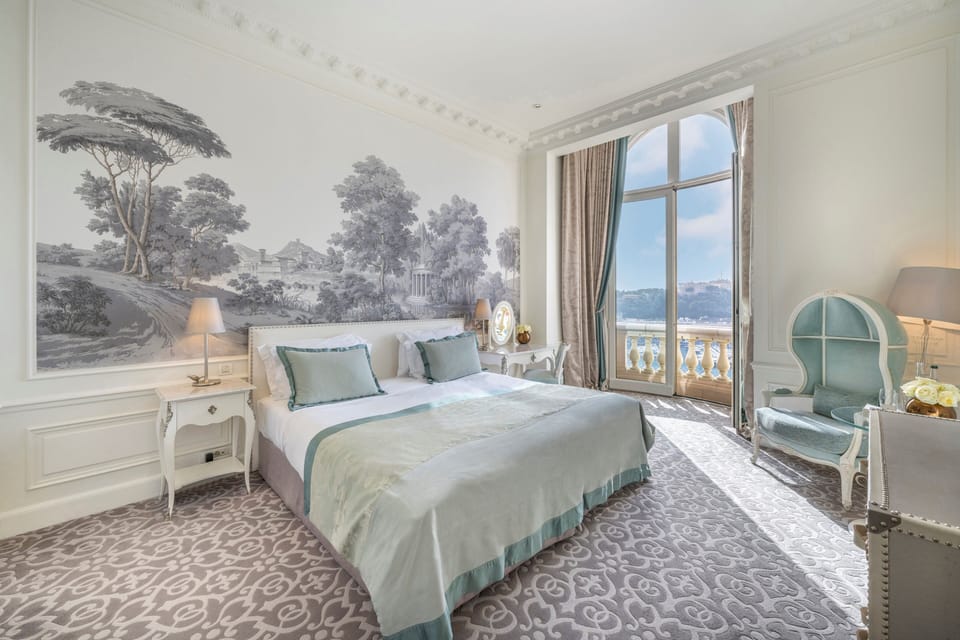 Suite, sea view | Premium bedding, minibar, in-room safe, individually decorated