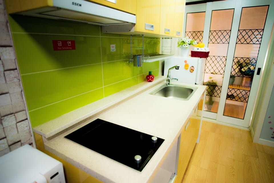Standard Duplex | Private kitchen | Fridge, microwave, electric kettle, rice cooker